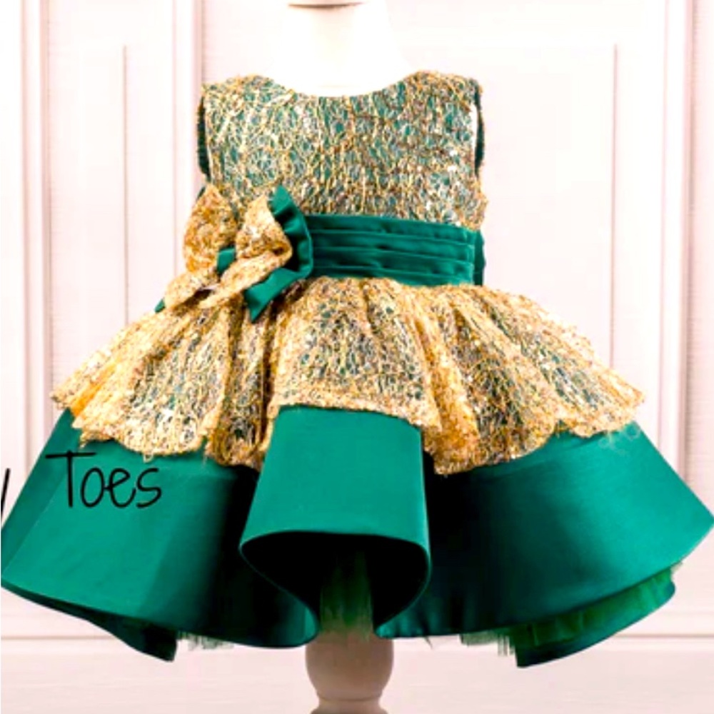 Used- Itty Bitty Toes Charlotte Dress